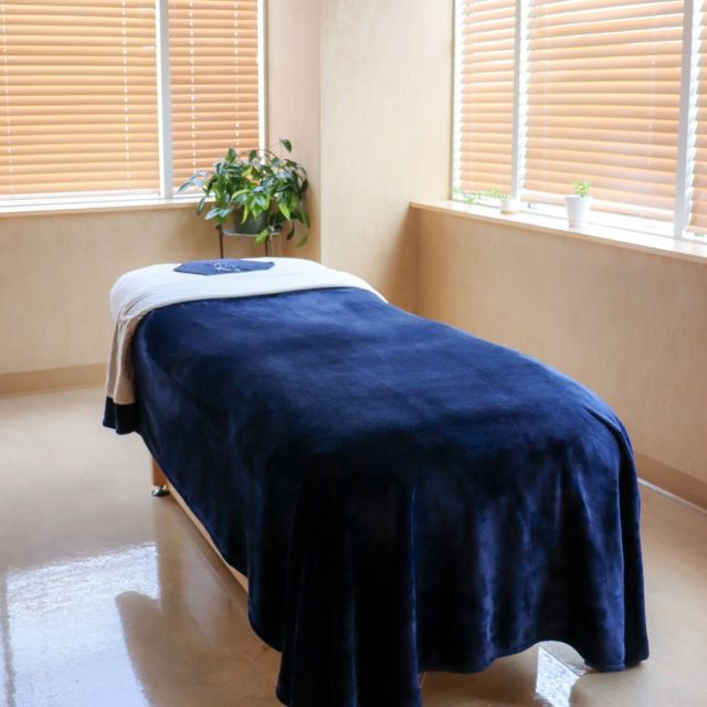 Mother's Day is fast approaching! 💐

Whether Mom is looking to refresh, repair, rejuvenate, or simply relax, Bella Via can satisfy her desires with an extensive range of massage therapies. Choose from our menu of signature massages, specialty massages, including cupping or pregnancy massage, as well as exfoliating body treatments.

Book the treatment today or purchase her a gift card! #BellaVia #BellaViaMedicalSpa #MedicalSpa #CraigColvilleMD #JohnZavellMD #NabeelAliKhanMD #ToledoOhio #Skincare #Bodycare